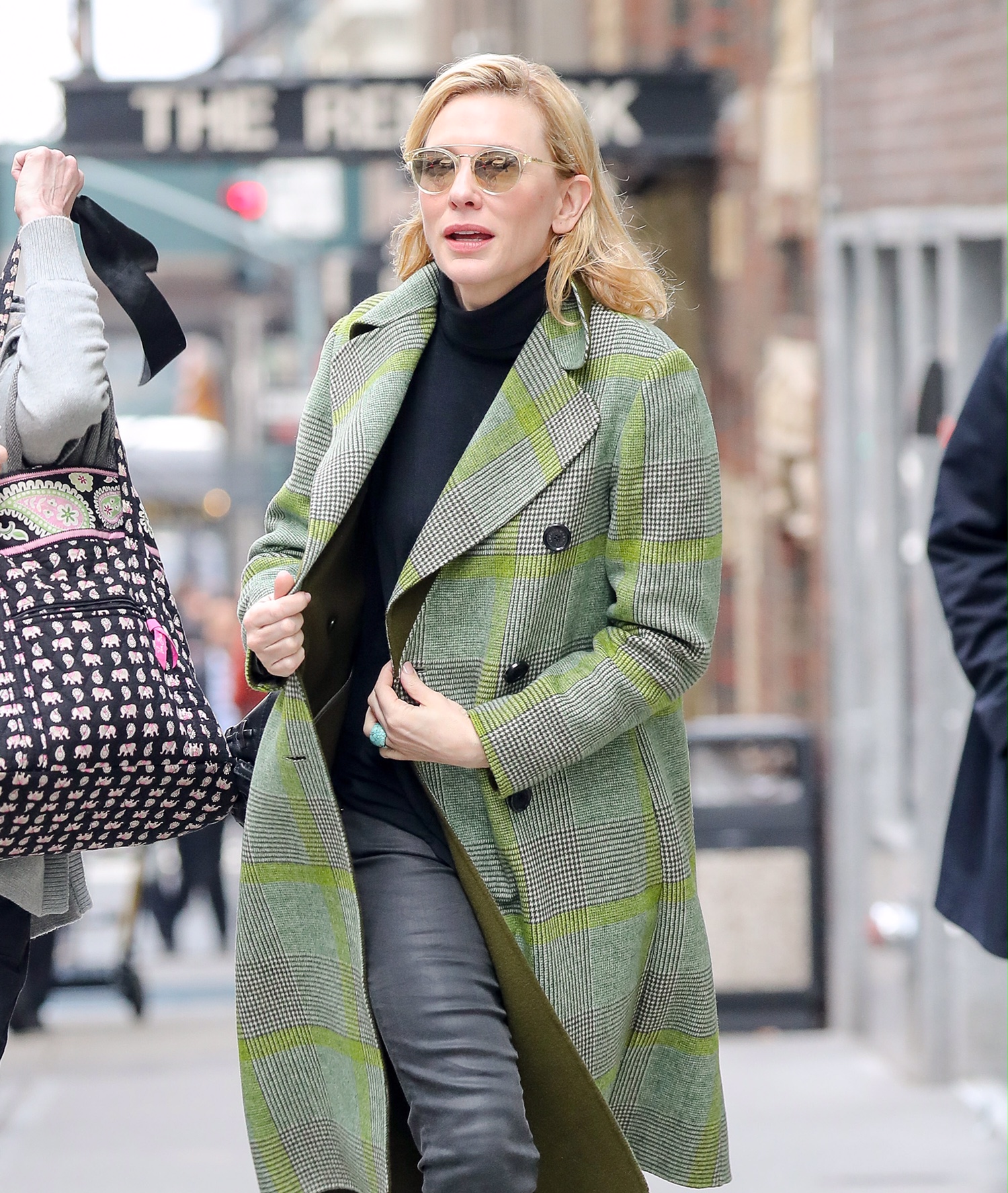 Cate Blanchett wearing Etnia Barcelona Sunglasses Ferlandina Clgd