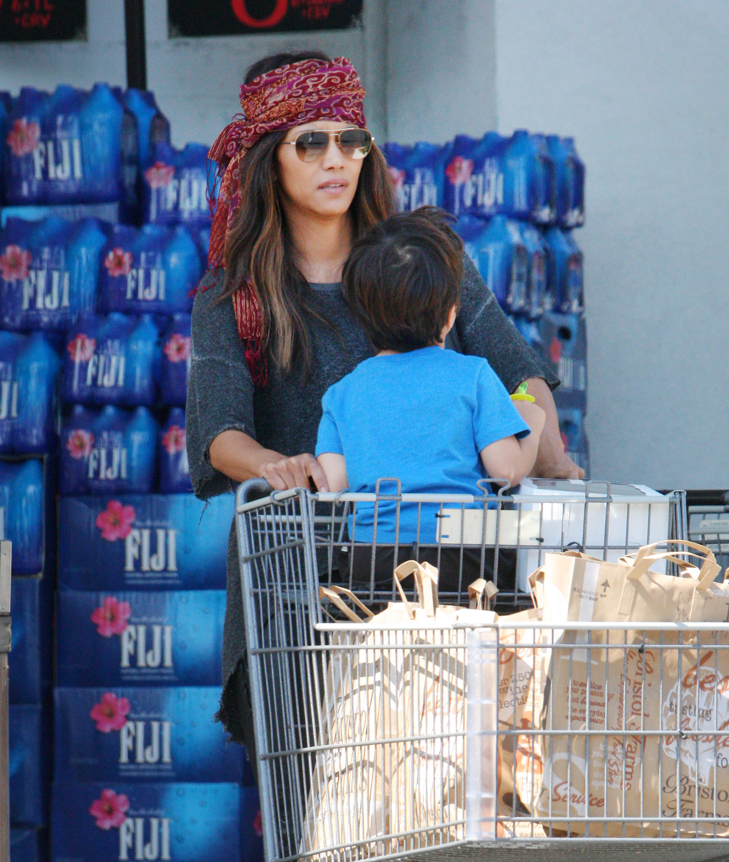 Halle Berry wearing Etnia Barcelona Sunglasses Brera